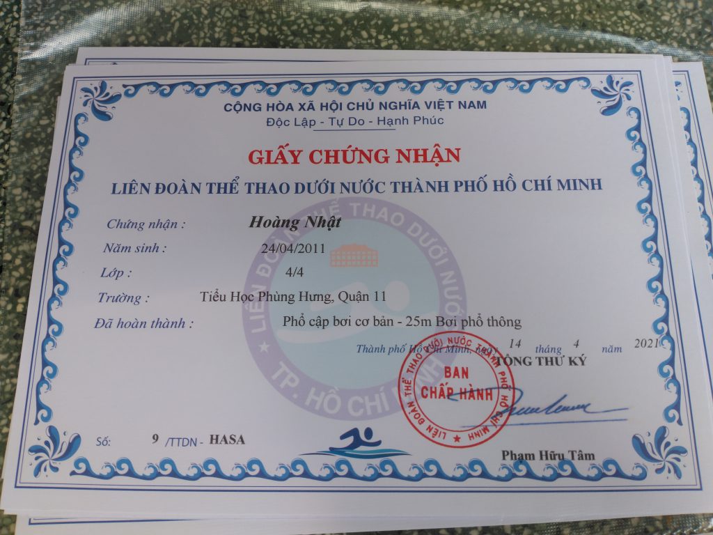 Có nên mua chứng chỉ bơi không