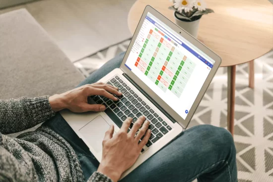 Phần mềm phân tích và báo cáo của bể bơi